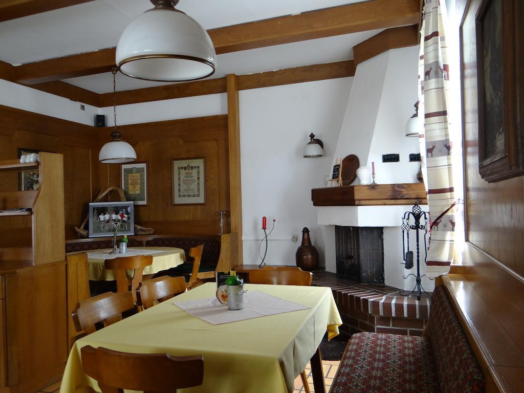 Gasthof Moser Fohnsdorf Bagian luar foto