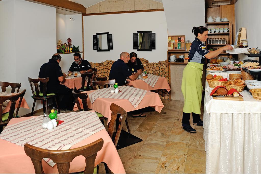 Gasthof Moser Fohnsdorf Bagian luar foto