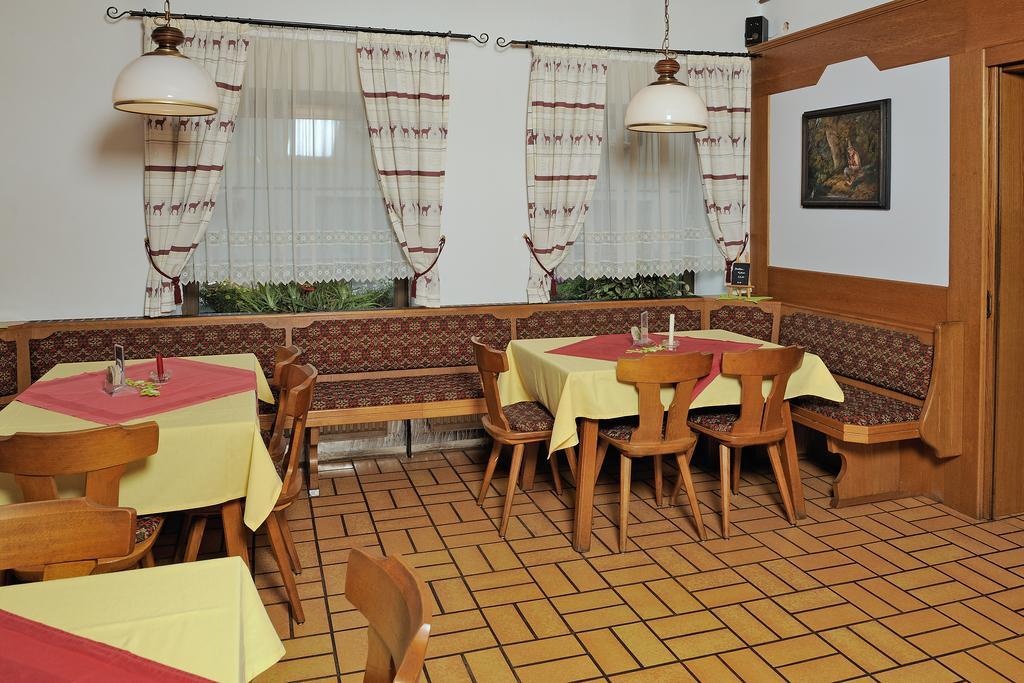 Gasthof Moser Fohnsdorf Bagian luar foto